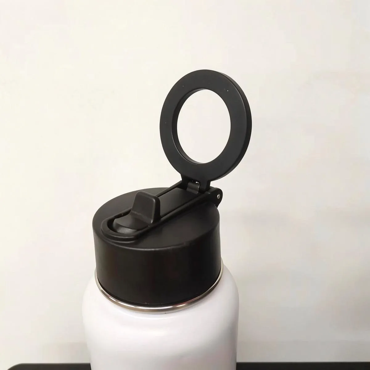 Magnetic-Lid Bottle with Phone Stand thumbnail